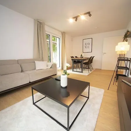 Central Apartment / Bbq Terrace / Big Netflixtv Bayreuth Exterior photo