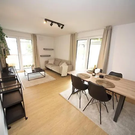 Central Apartment / Bbq Terrace / Big Netflixtv Bayreuth Exterior photo