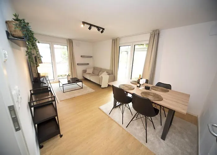 Central Apartment / Bbq Terrace / Big Netflixtv